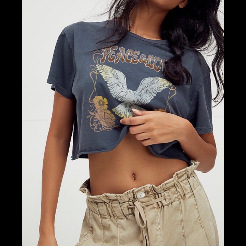 Women’s cropped tee